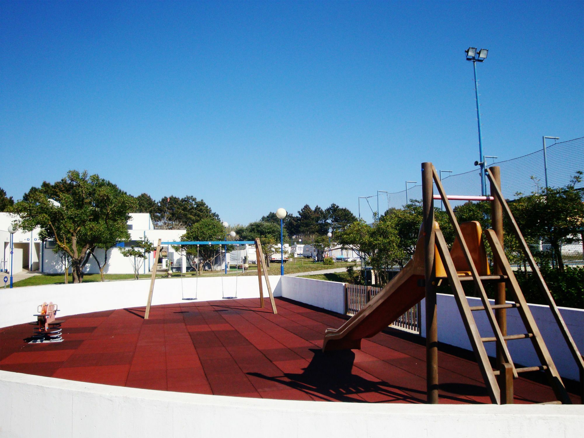 Orbitur Canidelo Bungalows - Caravan Park บีลาโนวาเดกายา ภายนอก รูปภาพ